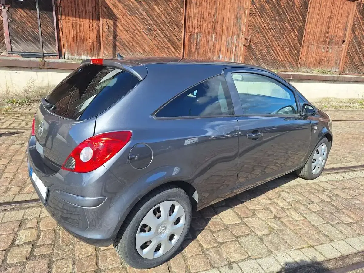 Gebraucht Opel Corsa Color Edition 87 PS (63 kW) 2010 Grau Kleinwagen