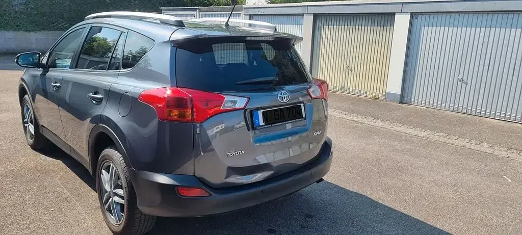 Gebraucht Toyota RAV4 124 PS (91 kW) 2013 Grau SUV