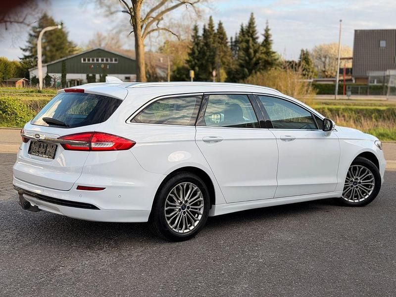 Usado Ford Mondeo Titanium 150 CV (110 kW) 2020 Blanco Berlina
