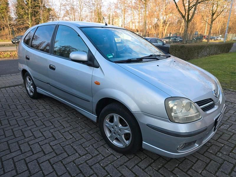 Gebraucht Nissan Almera Tino 116 PS (85 kW) 2004 Silber Van / Kleinbus