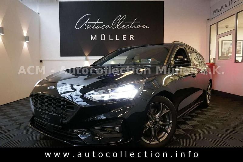 Gebraucht Ford Focus ST-Line 120 PS (88 kW) 2022 Agate black (metallic) Kombi