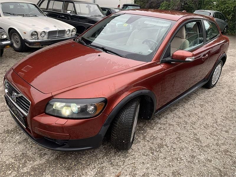 Rot Gebraucht 2008 Volvo C30 Summum Kleinwagen | 4.990 € - Bild 1/4