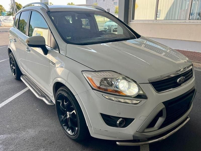 Weiß Gebraucht 2010 Ford Kuga Individual SUV | 7.500 € (Etwas zu teuer) - Bild 1/4