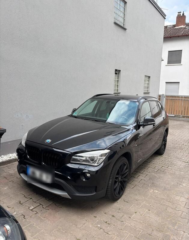 Schwarz Gebraucht 2014 BMW X1 SUV | 8.599 € (Superpreis) - Bild 1/4
