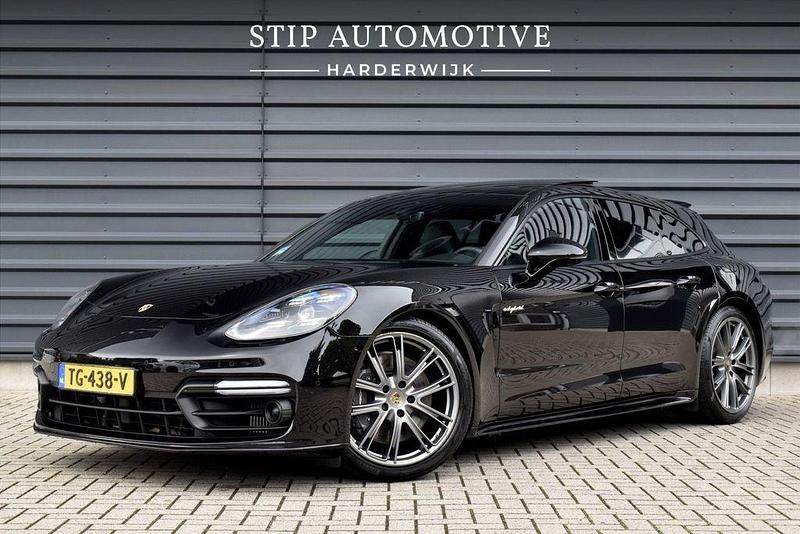 Schwarz Gebraucht 2018 Porsche Panamera S E-Hybrid Sport Turismo Limousine | 60.900 € (Teuer) - Bild 1/4