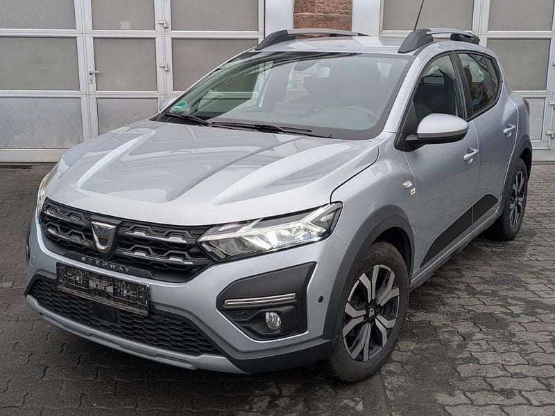 Silber Gebraucht 2021 Dacia Sandero Comfort Limousine | 9.990 € (Guter Preis) - Bild 1/4