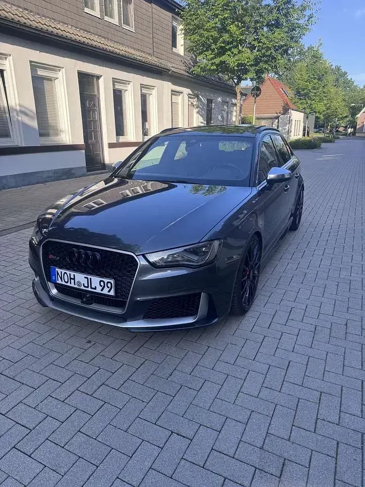 Gebraucht Audi RS3 Sportback 367 PS (269 kW) 2015 Grau Kleinwagen