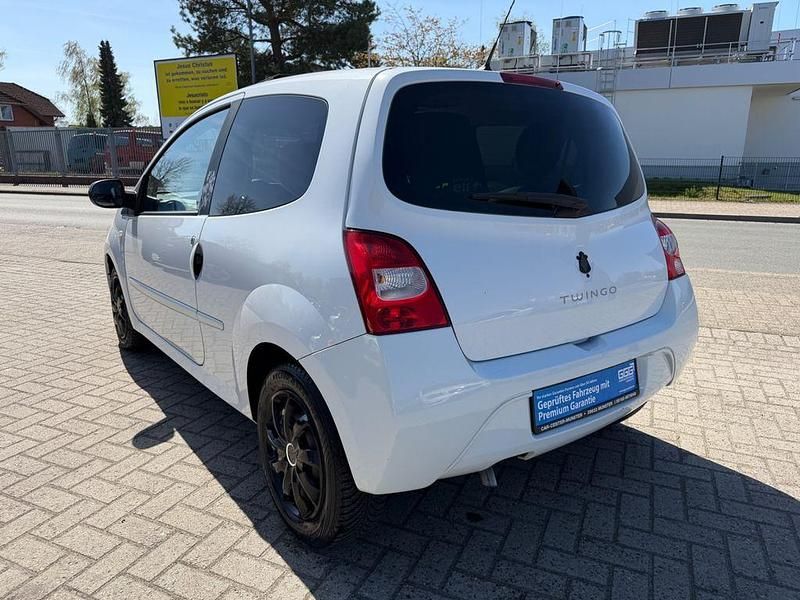 Gebraucht Renault Twingo Night&Day 75 PS (55 kW) 2011 Weiß Kleinwagen