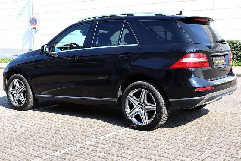 Gebraucht Mercedes ML350 258 PS (189 kW) 2015 Schwarz SUV