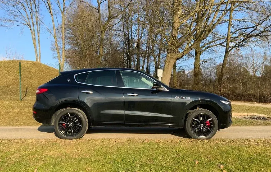 Gebraucht Maserati Levante 275 PS (202 kW) 2020 Schwarz SUV