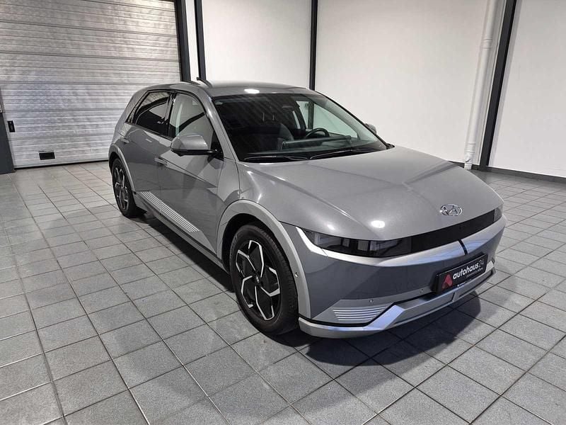 Grau Gebraucht 2022 Hyundai Ioniq 5 SUV | 29.220 € (Fairer Preis) - Bild 1/4