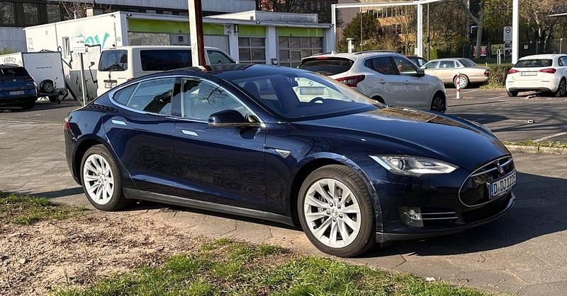 Gebraucht Tesla Model S 269 kW (367 PS) 2014 Blau Kleinwagen