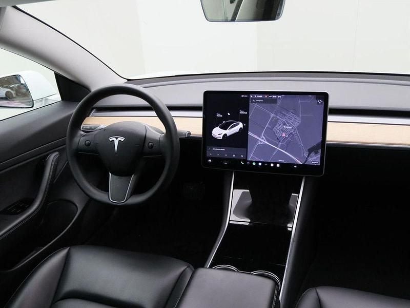 Gebraucht Tesla Model 3 Standard Range 225 kW (306 PS) 2020 Weiß Limousine