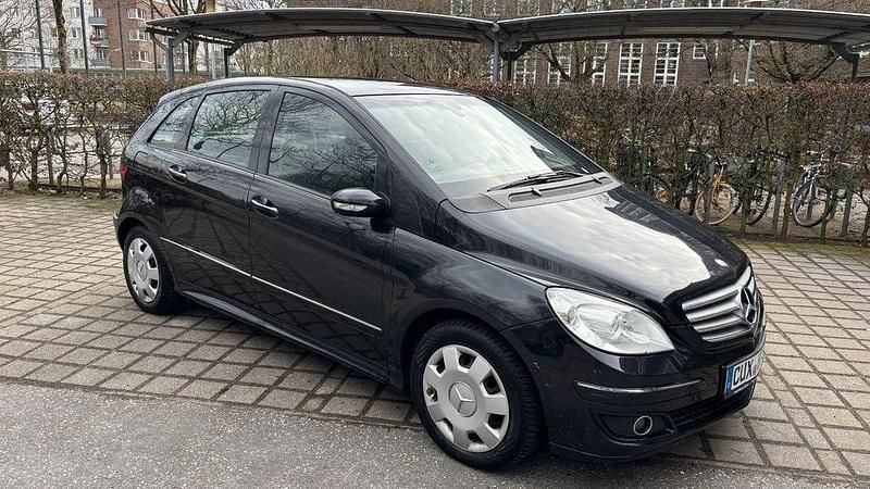 Gebraucht Mercedes B200 136 PS (100 kW) 2006 Schwarz Van / Kleinbus