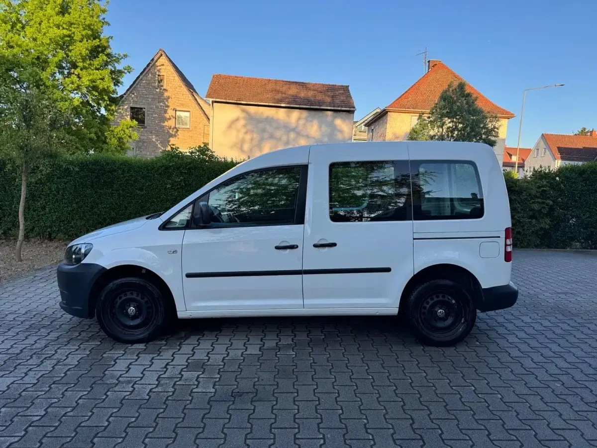 Gebraucht VW Caddy 102 PS (75 kW) 2013 Weiß Van / Kleinbus
