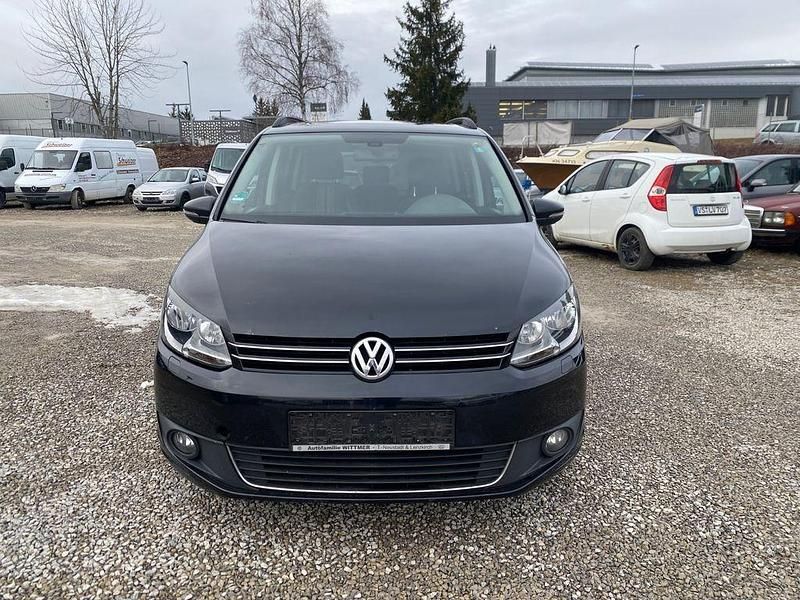 Gebraucht VW Touran Match 105 PS (77 kW) 2012 Van / Kleinbus