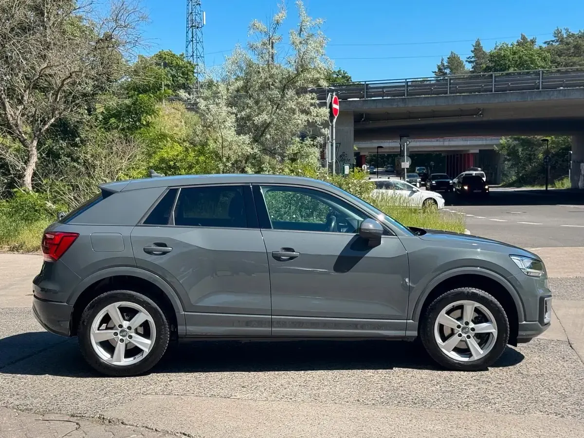 Gebraucht Audi Q2 150 PS (110 kW) 2017 Grau SUV
