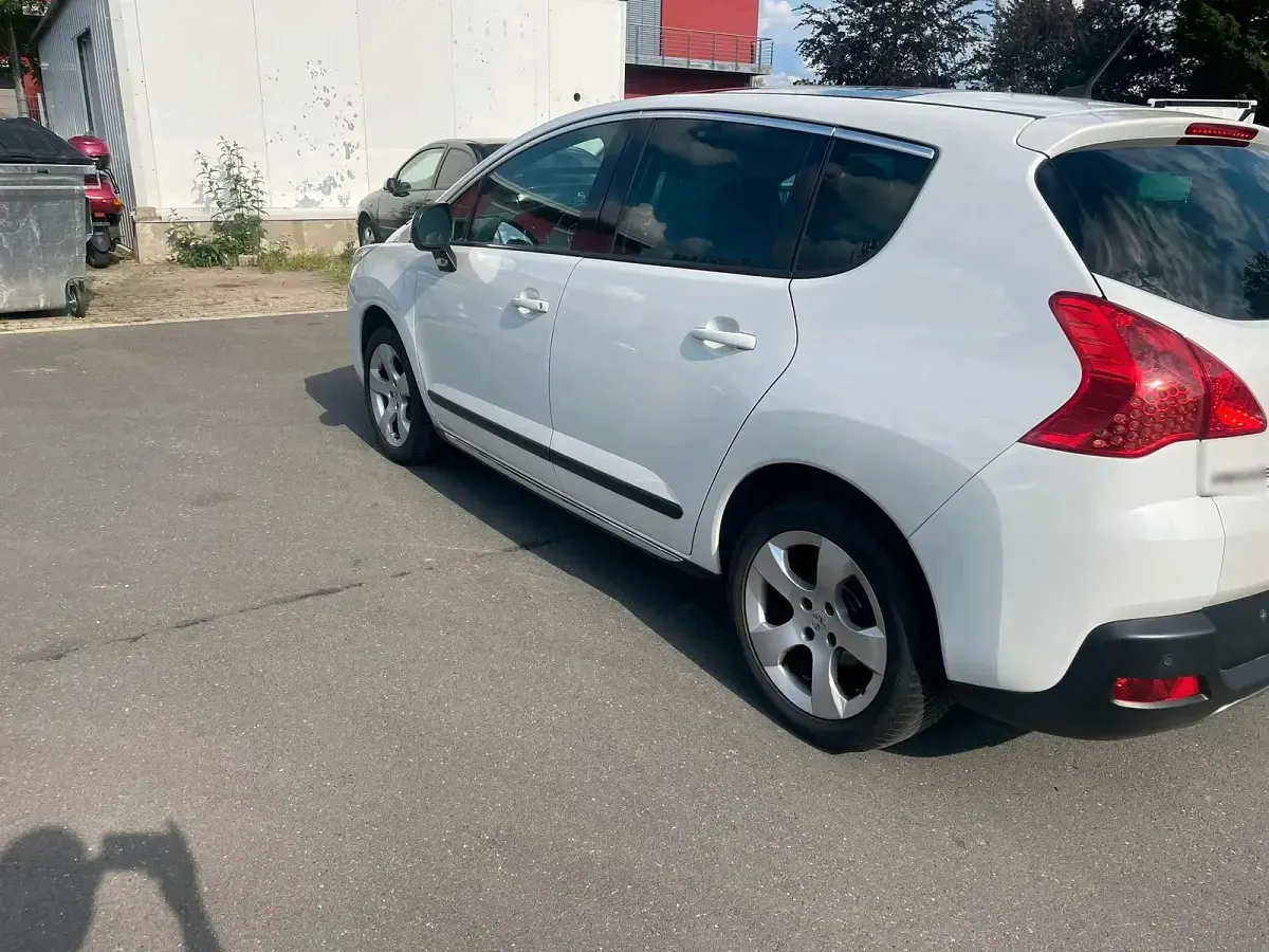 Gebraucht Peugeot 3008 116 PS (85 kW) 2012 Weiß Kombi
