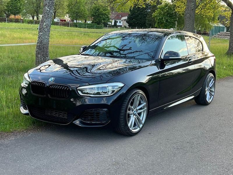 Schwarz Gebraucht 2018 BMW 118 M Sport Kleinwagen | 19.500 € (Fairer Preis) - Bild 1/4