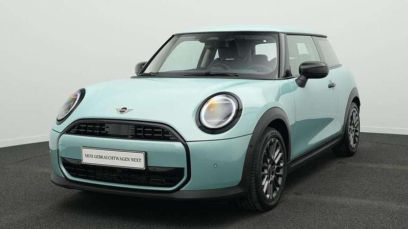 Usata Mini Cooper Classic 156 CV (114 kW) 2024 Verde Utilitaria