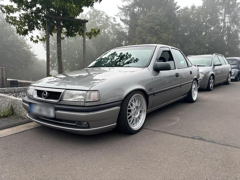 Gebraucht Opel Vectra 115 PS (84 kW) 1993 Silber Limousine