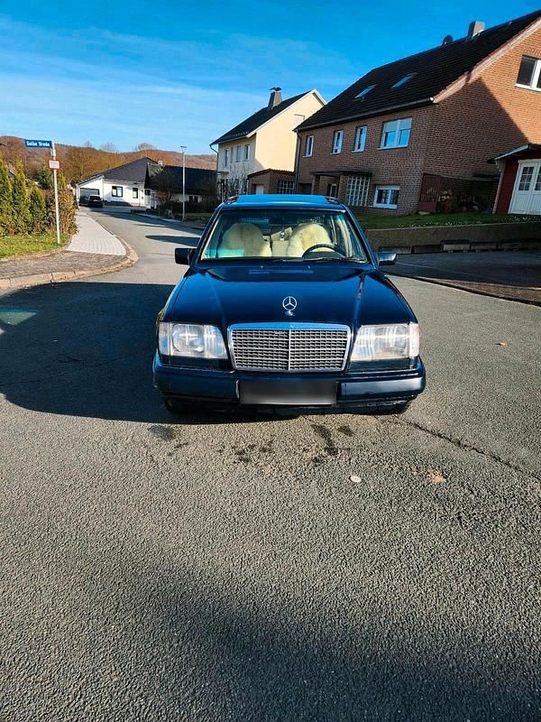 Second-hand Mercedes E280 193 CP (141 kW) 1995 Albastru Break