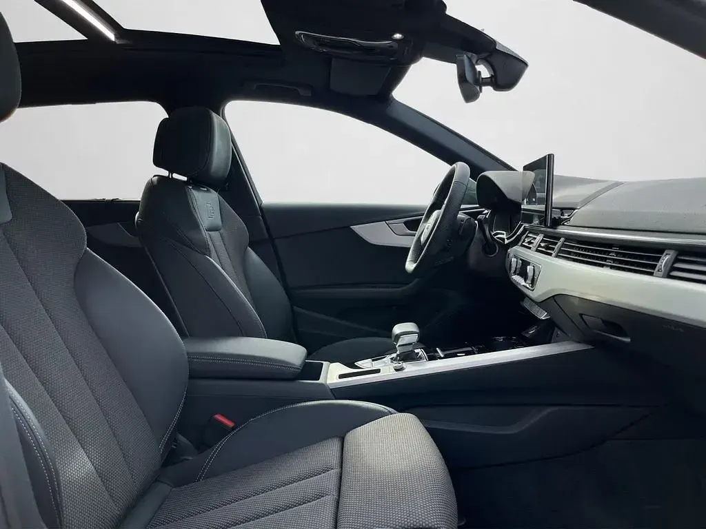 Gebraucht Audi A4 Advanced 204 PS (150 kW) 2024 Distriktgrün metallic (metallic) Kombi