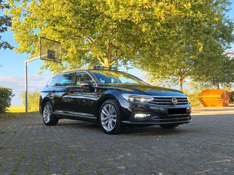 Gebraucht VW Passat Elegance 150 PS (110 kW) 2020 Schwarz Kombi