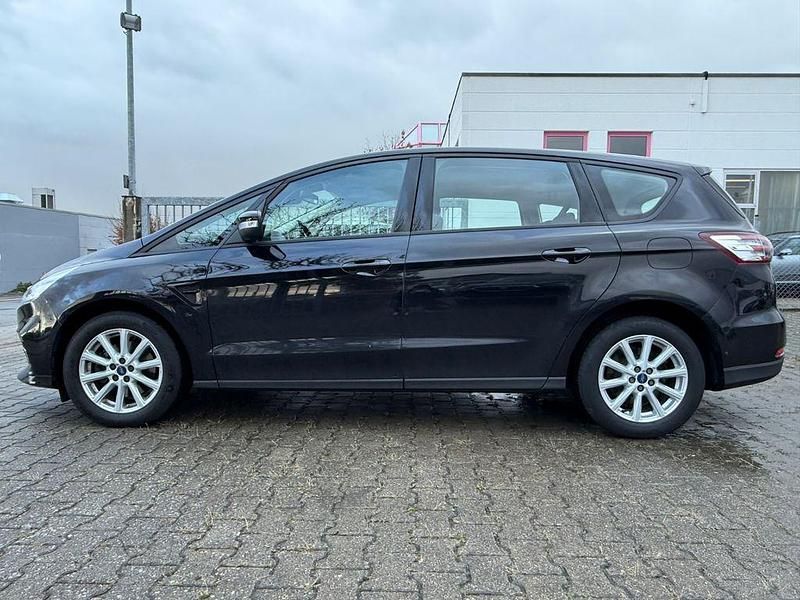 Gebraucht Ford S-MAX Trend 150 PS (110 kW) 2022 Schwarz Van / Kleinbus
