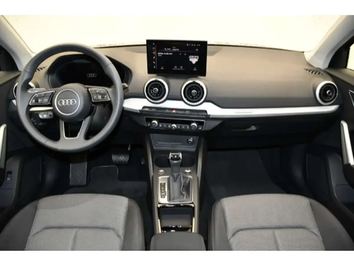 Gebraucht Audi Q2 S-Line 150 PS (110 kW) 2025 Daytonagrau perleffekt SUV