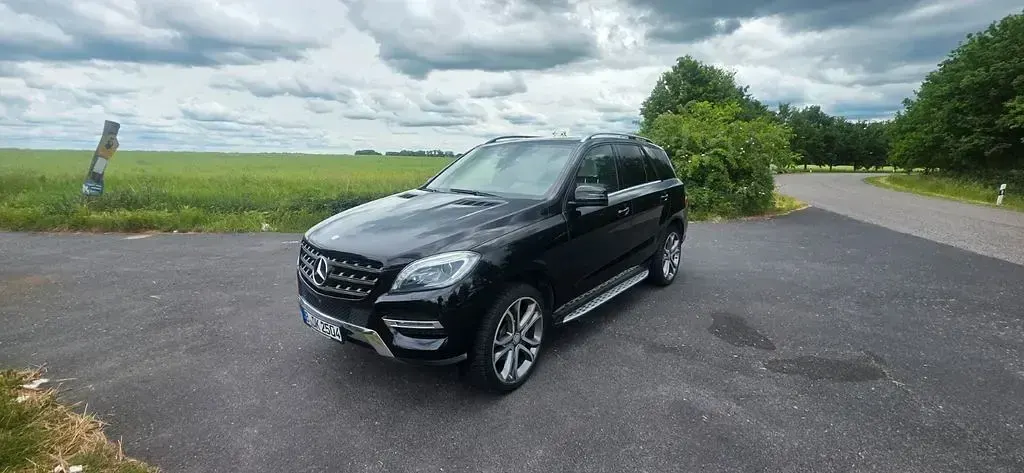 Gebraucht Mercedes ML350 258 PS (189 kW) 2014 Schwarz SUV