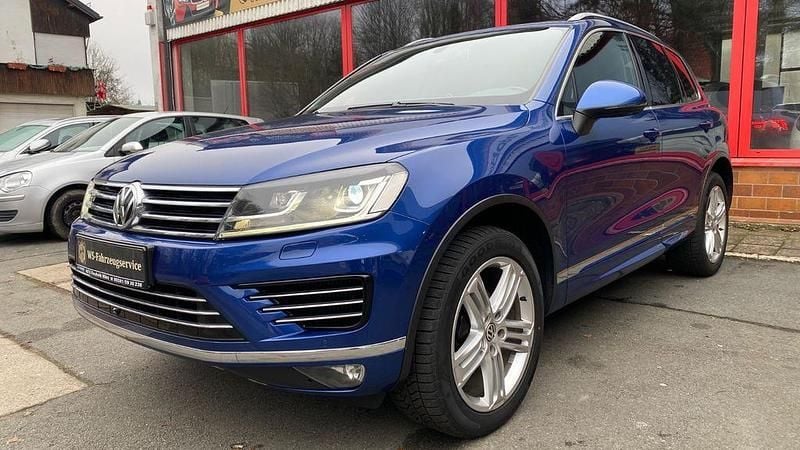 Gebraucht VW Touareg Terrain Tech 262 PS (192 kW) 2015 Blau SUV