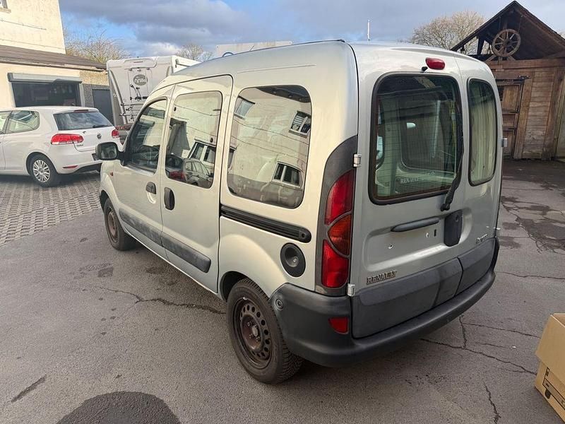Gebraucht Renault Kangoo 75 PS (55 kW) 2002 Silber Van / Kleinbus