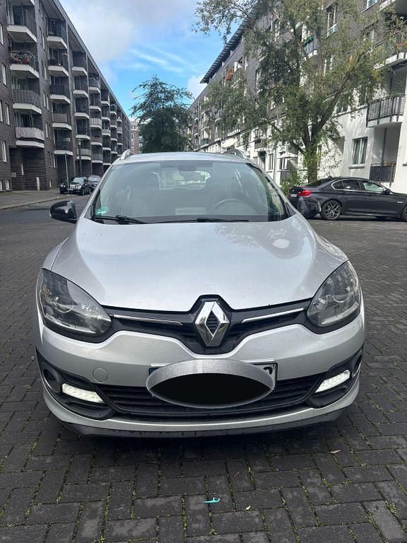 Silber Gebraucht 2016 Renault Mégane III Experience Limousine | 4.900 € (Guter Preis) - Bild 1/4
