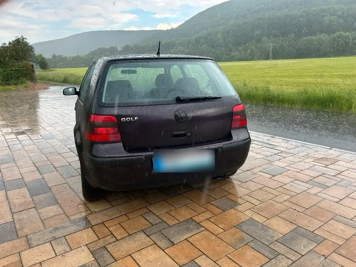 Gebraucht VW Golf IV 75 PS (55 kW) 2000 Violet Limousine