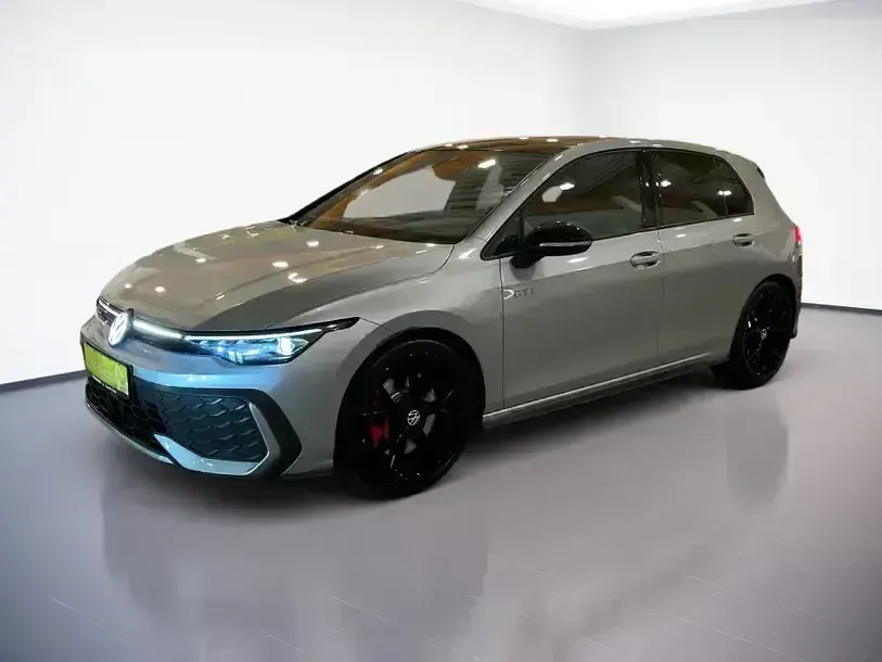 Gebraucht VW Golf VIII GTI 265 PS (194 kW) 2024 Oyster silver metallic schwarz Limousine
