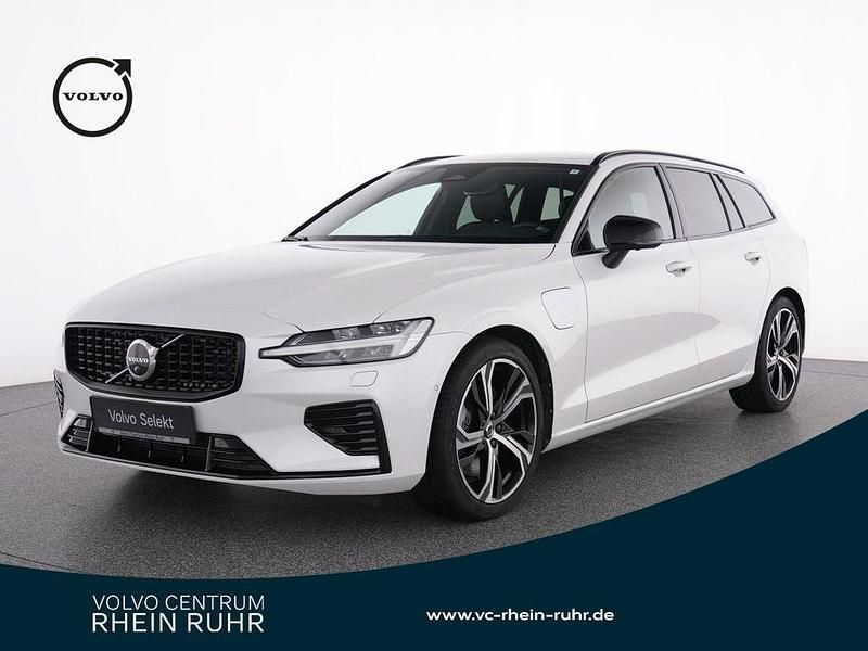 Weiss crystal white pearl / me Gebraucht 2022 Volvo V60 Plus Kombi | 33.990 € (Superpreis) - Bild 1/4