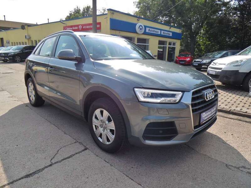 Grau Gebraucht 2015 Audi Q3 Comfort SUV | 16.500 € (Fairer Preis) - Bild 1/4