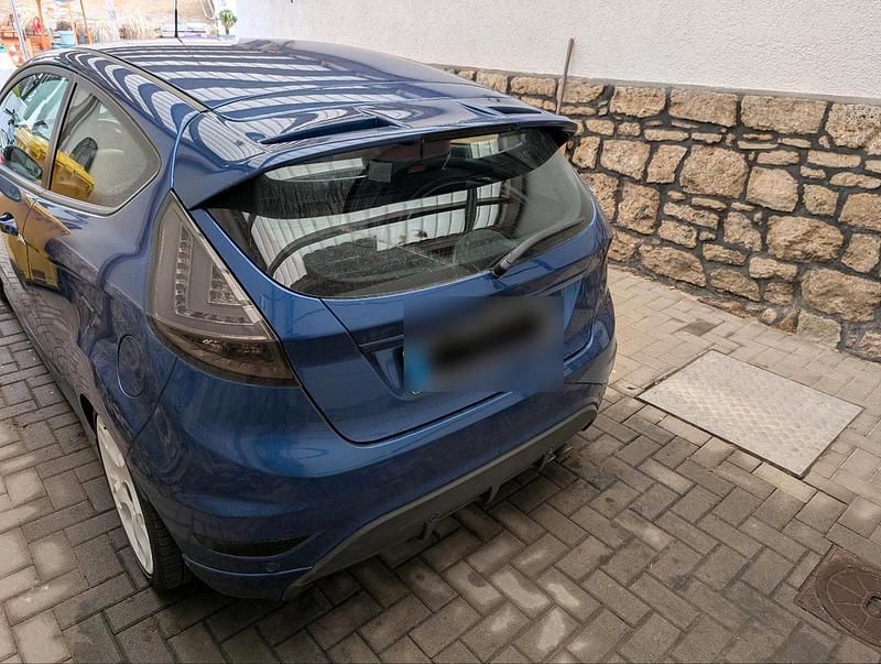 Gebraucht Ford Fiesta 136 PS (100 kW) 2011 Blau Kleinwagen