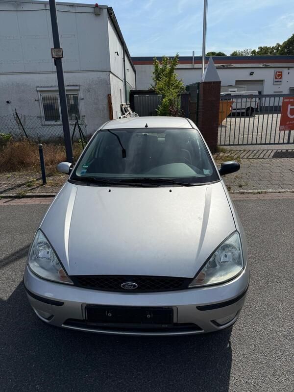 Silber Gebraucht 2004 Ford Focus Kleinwagen | 1.000 € (Guter Preis) - Bild 1/4