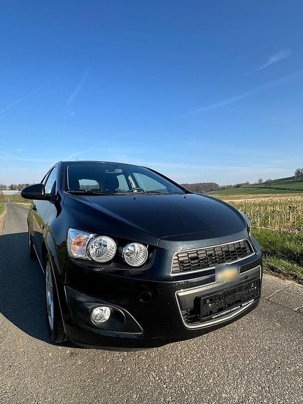 Gebraucht Chevrolet Aveo 116 PS (85 kW) 2011 Schwarz Kleinwagen