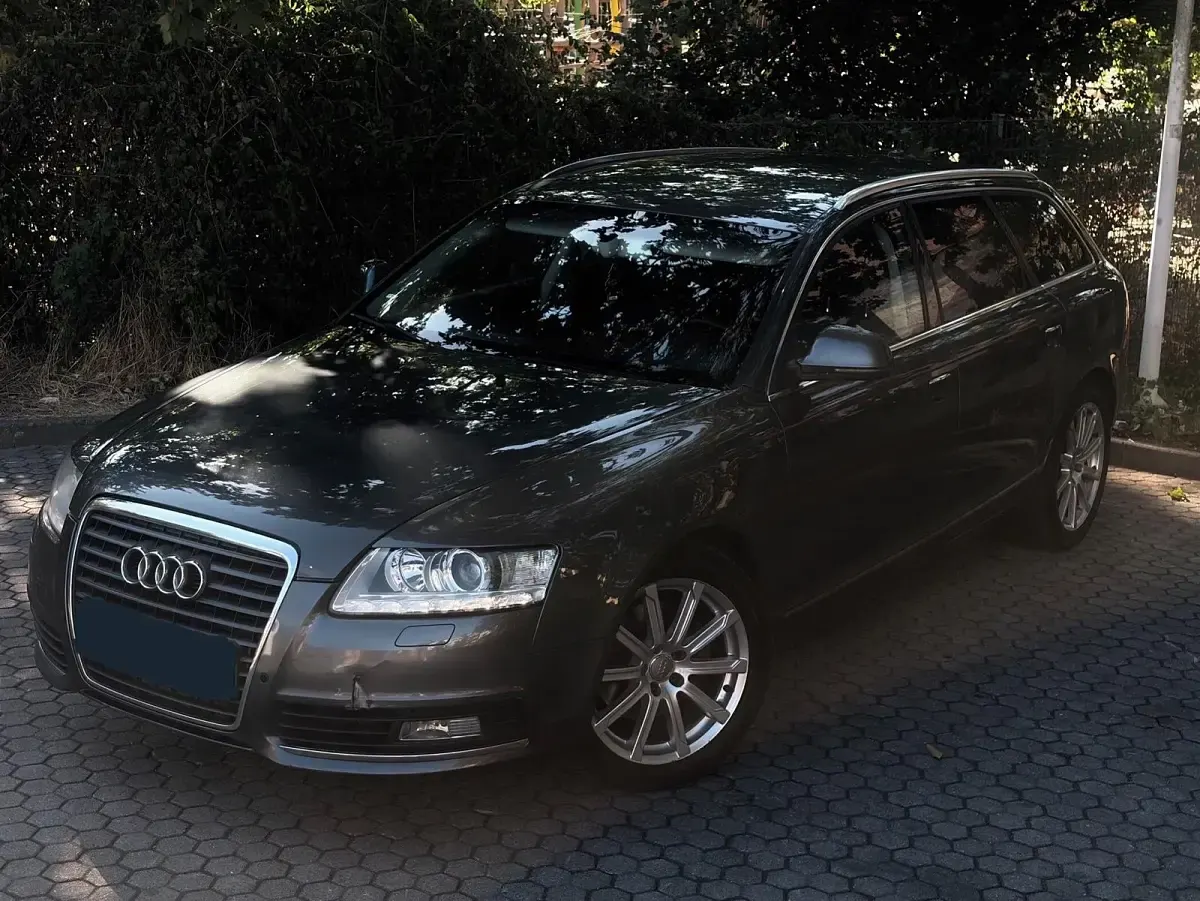 Gebraucht Audi A6 Comfort 190 PS (139 kW) 2010 Grau Kombi