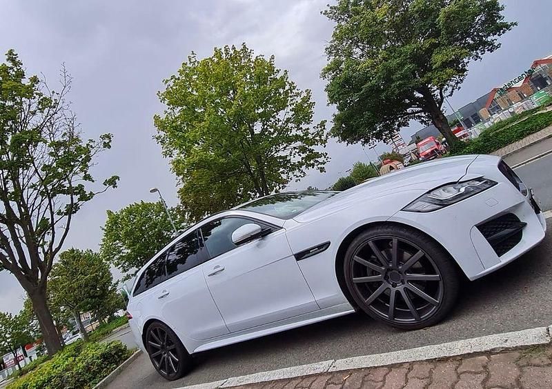 Weiß Gebraucht 2018 Jaguar XF Sportbrake R-Sport Kombi | 19.990 € (Fairer Preis) - Bild 1/4