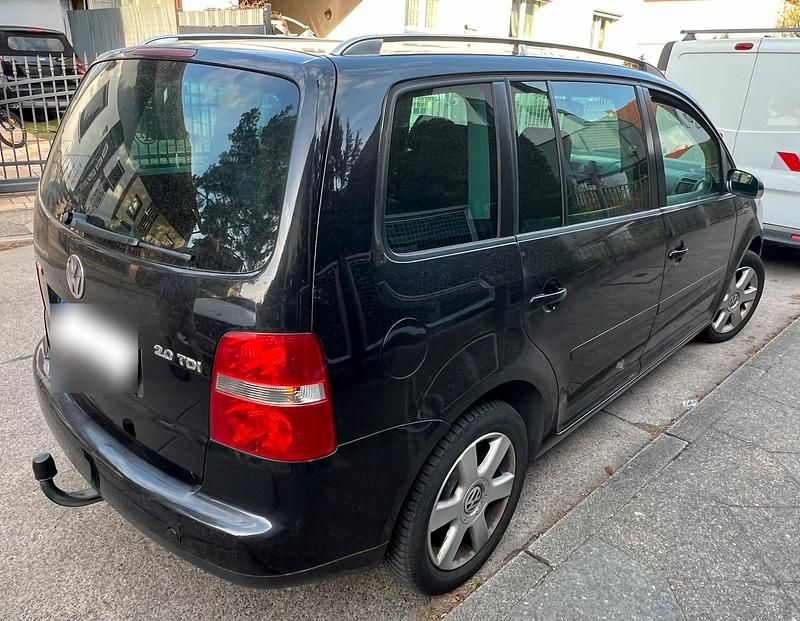 Gebraucht VW Touran 140 PS (102 kW) 2005 Schwarz Van / Kleinbus