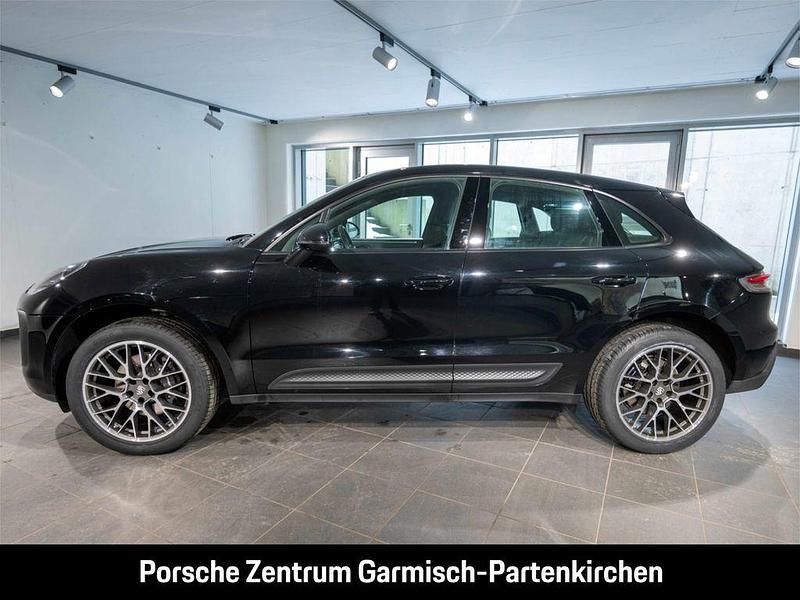 Używany Porsche Macan 265 KM (194 kW) 2023 Czarny SUV