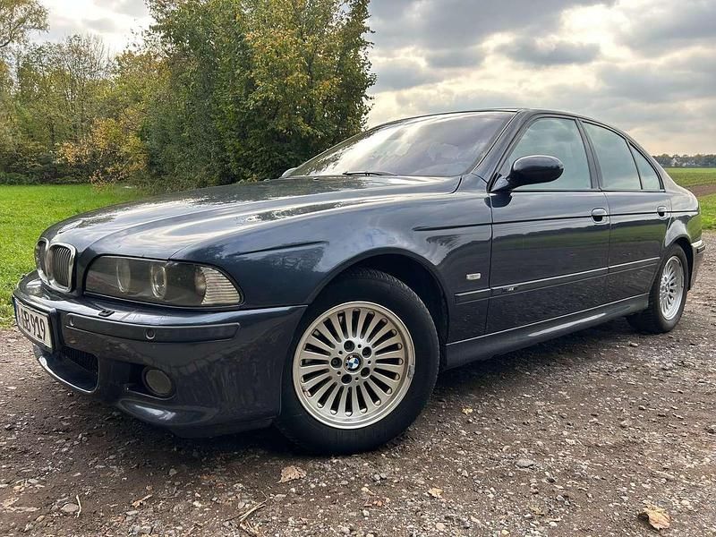 Second-hand BMW 520 170 CP (125 kW) 2002 Albastru Berlinǎ