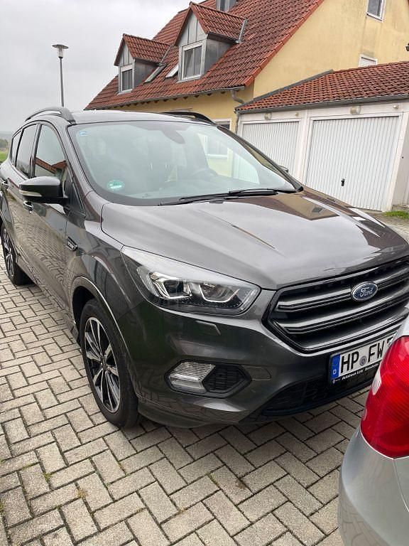 Gebraucht Ford Kuga ST-Line 150 PS (110 kW) 2018 Grau SUV
