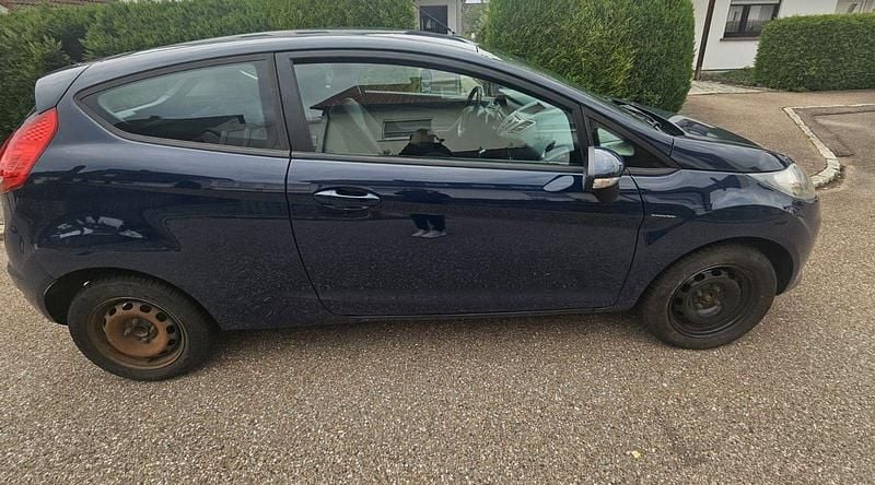 Gebraucht Ford Fiesta 60 PS (44 kW) 2009 Blau Kleinwagen