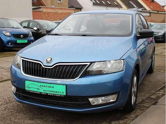 Usata Skoda Rapid Active 105 CV (77 kW) 2013 Blu Berlina