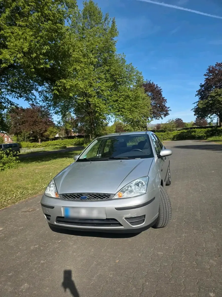 Second-hand Ford Focus 100 CP (73 kW) 2004 Argintiu Berlinǎ